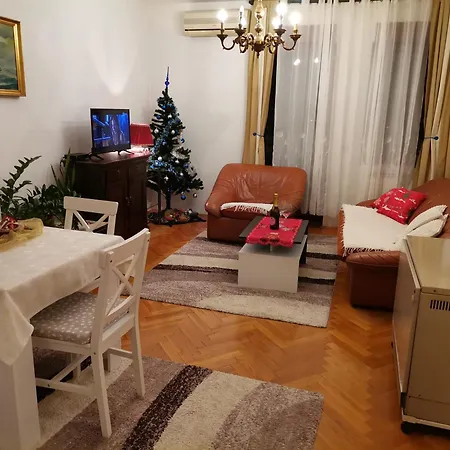 Rajana , - Hram Svetog Save Apartment Belgrade